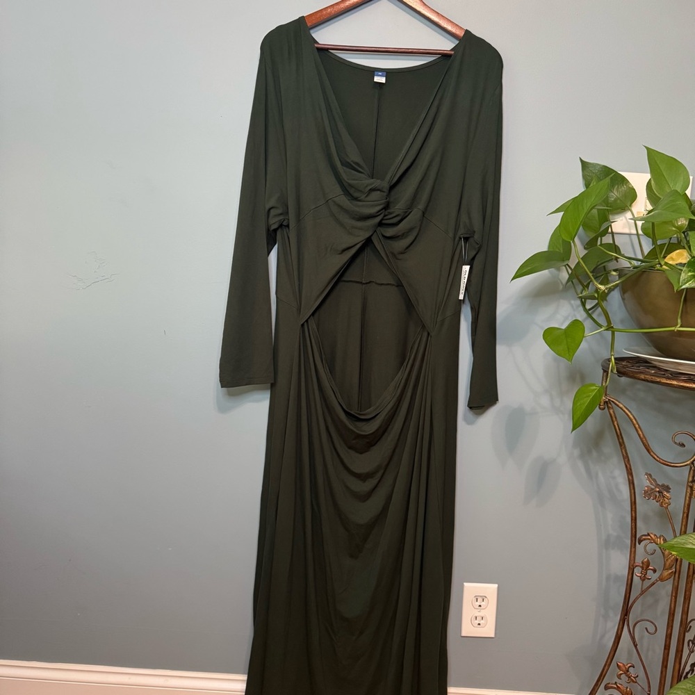 Old Navy Green Fit & Flare Twist Front Cutout Midi Dress. NWT. Size 3X - Picture 4 of 15